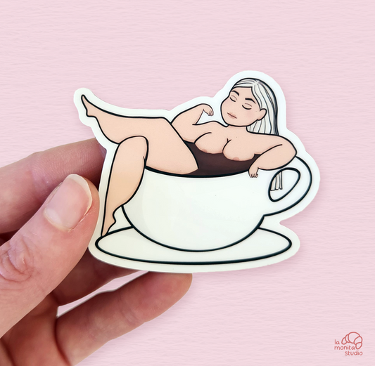 Aimant n°3 - Chloé dans son café