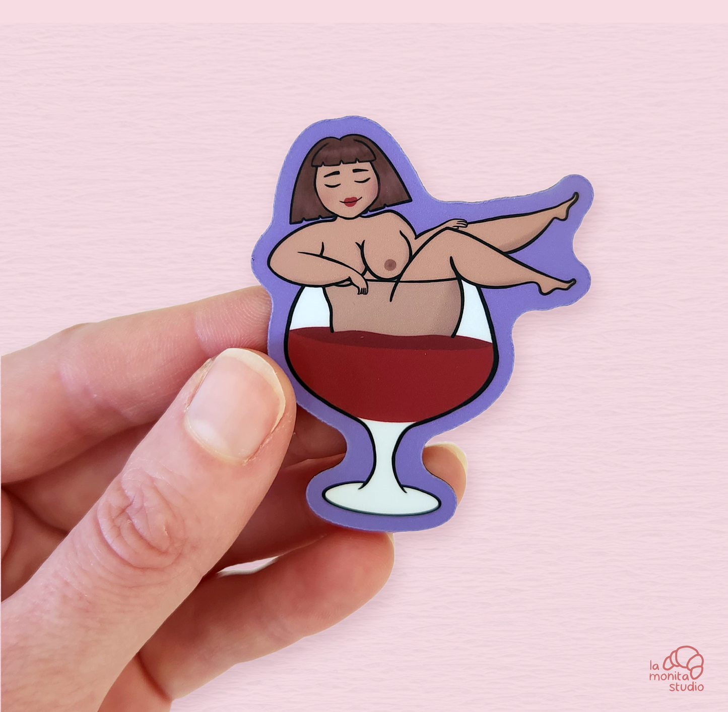 Aimant n°4 - Clara dans son vin rouge