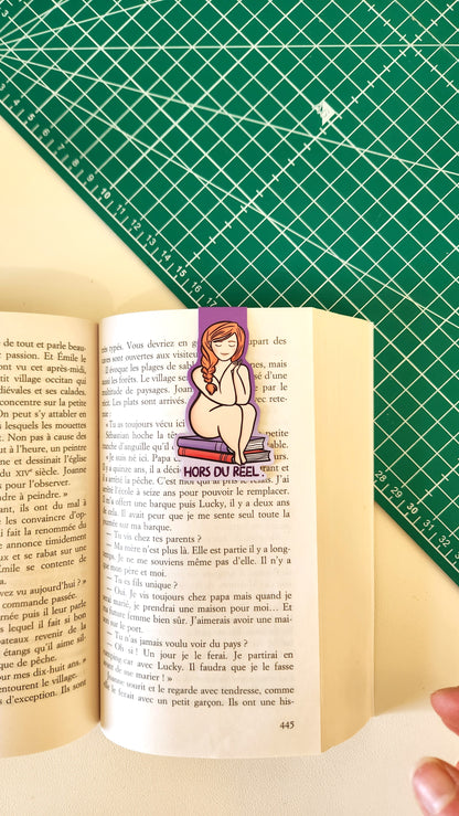 Marque-page magnétique n°2 - Camille "Hors du réel"